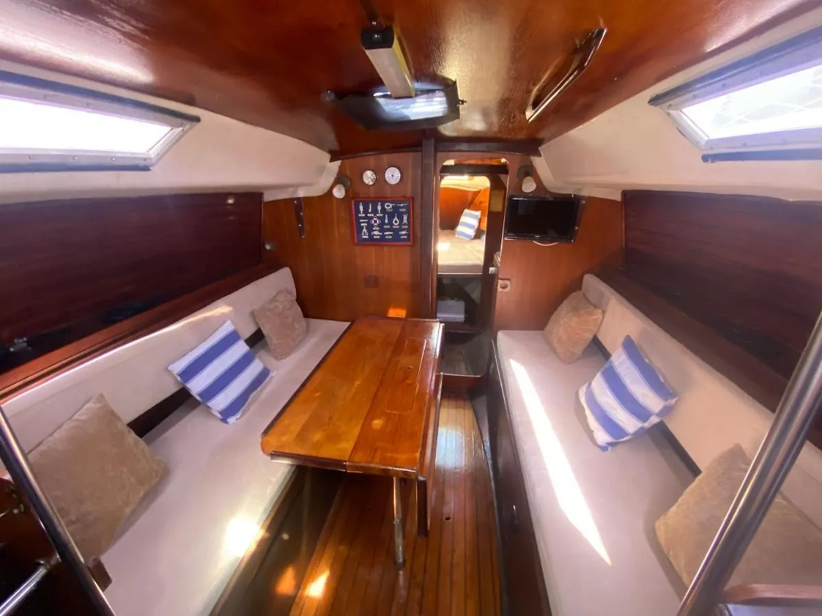Boat Barcelona Yacht Hotel Les Botigues de Sitges